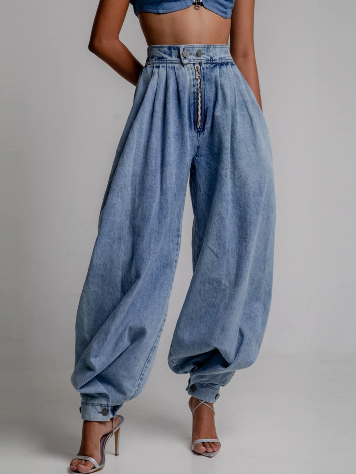 High-Waisted Zip-Detail Jeans