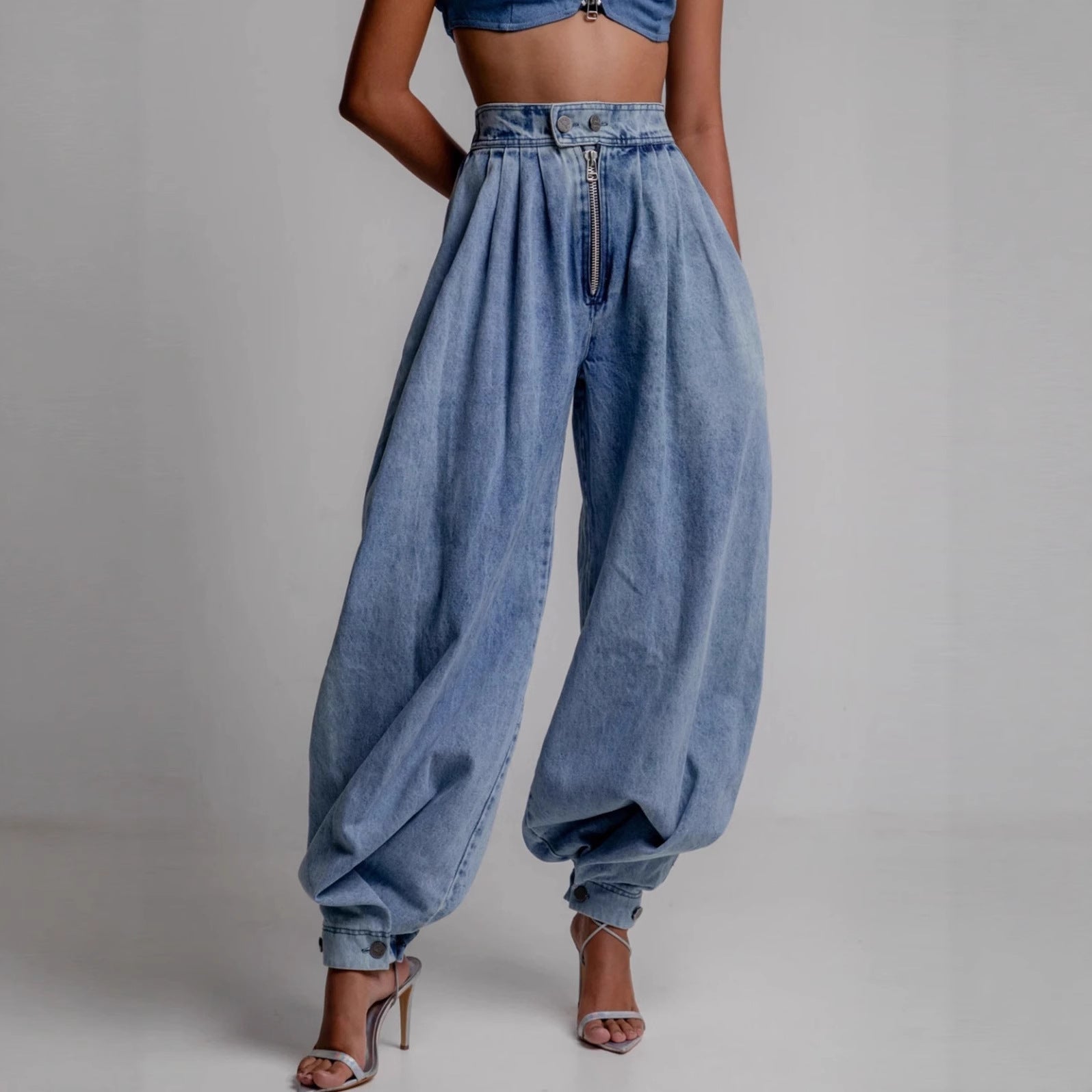 High-Waisted Zip-Detail Jeans