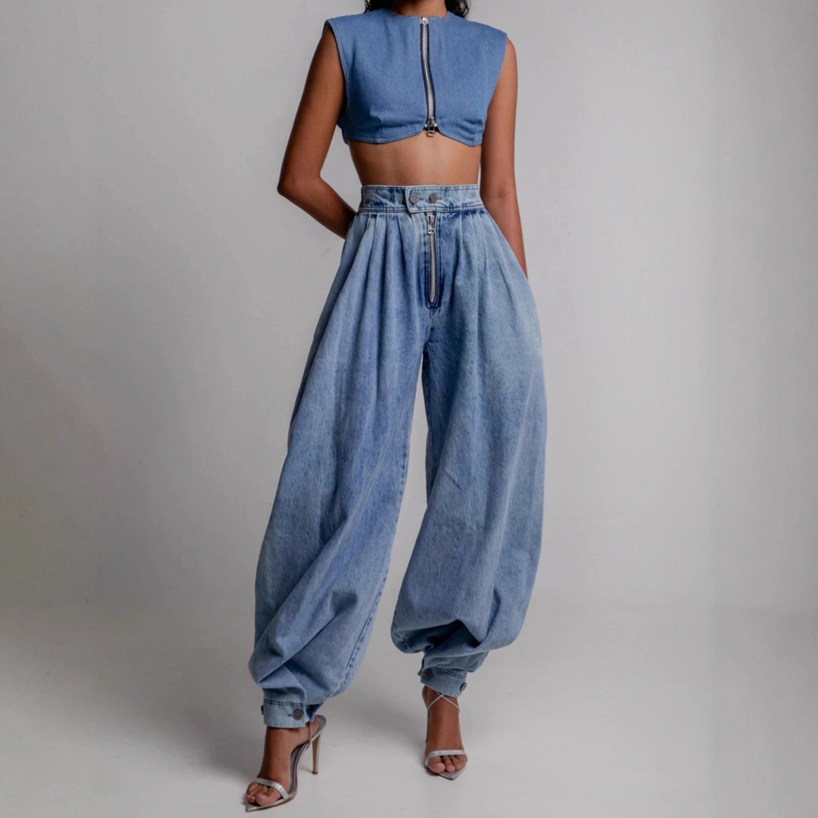 High-Waisted Zip-Detail Jeans